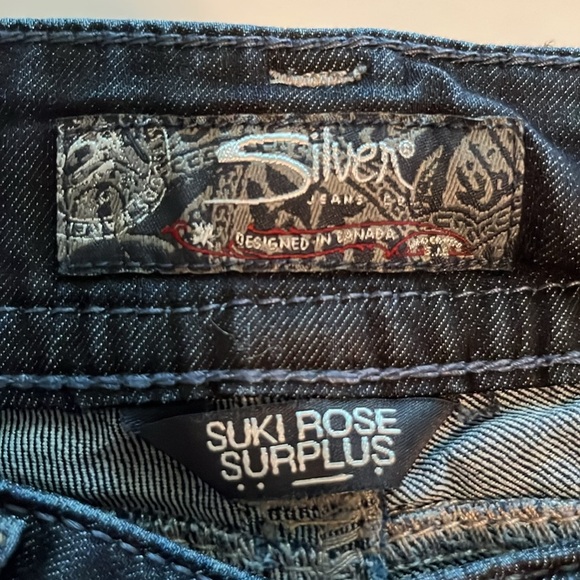 Silver Jeans Suki Rose Surplus Mid Rise Size 26 - Picture 10 of 16